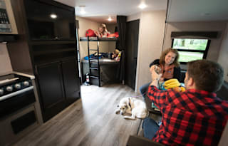 Pet friendly 2021 Starcraft Super Lite 241BH