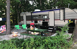 2019 Forest river Cherokee grey wolf 26dbh