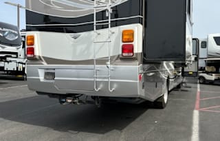 2015 Fleetwood RV Bounder 34T