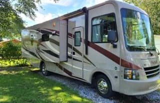 2016 Coachmen RV Pursuit 27 KB Only 29 feet