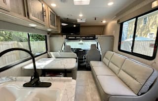 2022 Coachmen RV Freelander