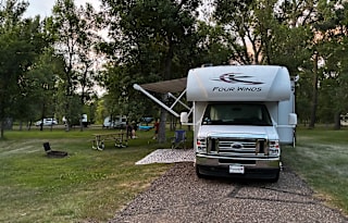 Thor Motor Coach Four Winds 31EV - Family Friendly