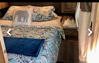 2017 Shasta RVs Revere 32DS