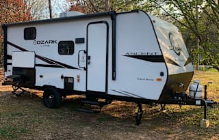 Fred’s Camper Rentals w/Bunks