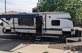 Over Yonder's Comfortable and Spacious RV Rental