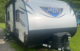 2018  AForest River RV Salem Cruise Lite 261BHXL