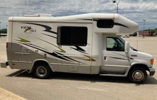 2007 Born Free Easy Drive Dog Friendly 1st Class