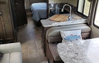2018 Thor Chateau 26B