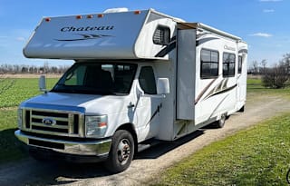 Enjoy the sunsets in a pet-friendly Cowboy Camper!