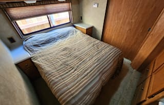 2007 Winnebago Vista 32K