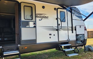 2021 Grand Design Imagine 3250BH
