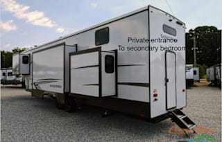 Luxury Glamping on Wheels