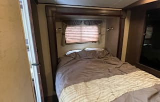 2015 Forest River RV Surveyor 32RLTS