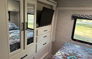 2022 Thor Motor Coach ACE 32.3