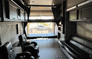 2020 Genesis 5th Wheel Toyhauler with deck patio