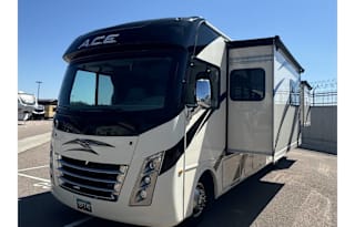 Ramblin' Renata RV Rental