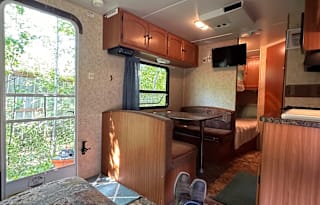 2010 Four Winds RV Four Winds 28B