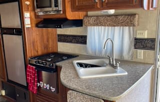 2013 Keystone Hideout Family Travel Trailer