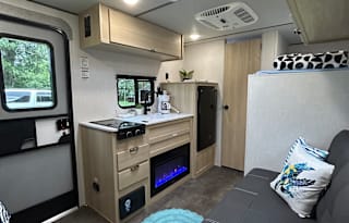 Cozy & Easy-to-Tow Salem FSX – Adventure Ready!