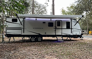 2021 Cruiser Embrace EL280 King bed w Bunk Room