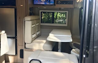 Couples Getaway w/ Lithium & Solar Charging