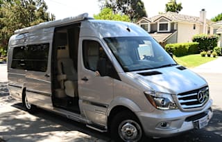 2014 Airstream RV Interstate Interstate Lounge Wardrobe