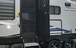 2021 Forest River RV Cherokee Alpha Wolf 23RD-L