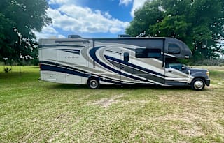 Luxury on wheels master on sweet bath and a half