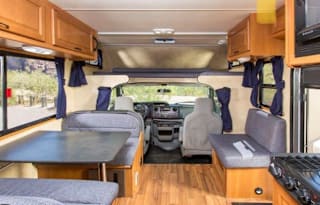 2015 Thor Motor Coach Four Winds 28A