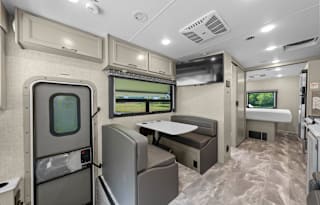 Brand New 2023 Thor Windsport 29M