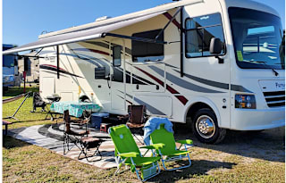199 weekday Sleeps 10 31 ft Easy to Drive Class A