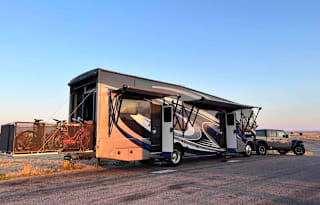 Cheshire - 2022 Thor Motor Coach Outlaw