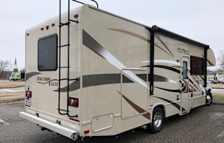 2016 Thor Motor Coach ACE 29.2