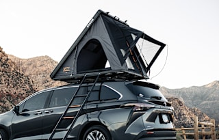 2025 Toyota Sienna XLE w/ Rooftop Tent