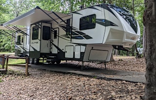 2019 Dutchmen RV Voltage V4115