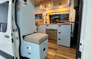 Scenic Vans' "The Aspen" - Unlimited Mileage