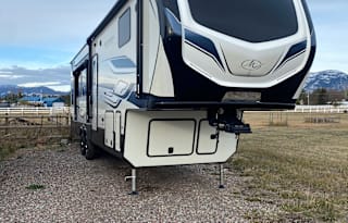 2023 Keystone RV Montana High Country 335BH