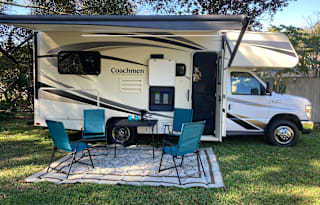 2017 Coachmen RV Freelander 21QB  Ford 350