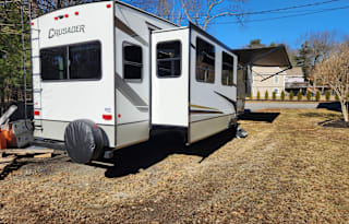 2022 Prime Time RV Crusader 382MBH delivery only