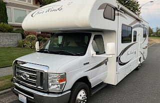 2015 Thor Motor Coach Four Winds 28Z