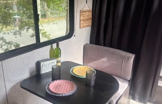 Jayco Jay Flight SLX: June Bloom