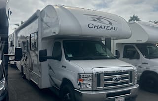 27R -NEW- 2022 Thor LUXURY BIG Bed,8 Sleeper,Solar