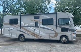2014 ford F53 Motor Home