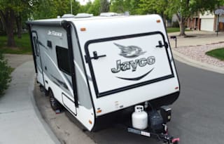 2016 Jayco Jay Feather Hybrid, Sleeps 5-6