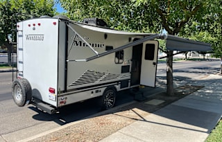 Perfect Small Family Travel Trailer!