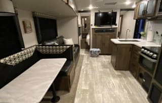 2017 Keystone RV Sprinter 295RKS