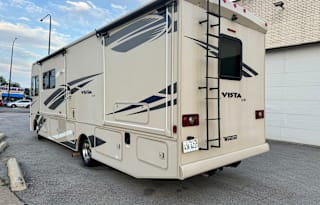 2017 Winnebago Vista LX 30T