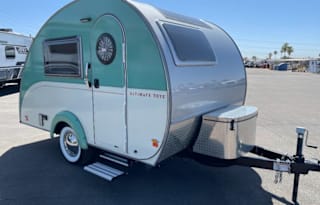 Lightweight Retro Style Camper