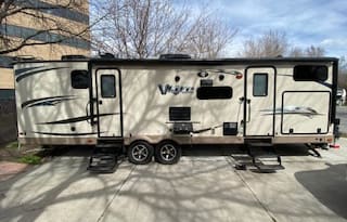 PERFECT Family RV Trailer Bunk House-PetsWelcome