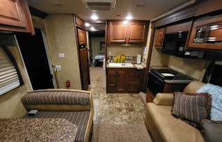 Appalachian Express: 2011 Jayco Greyhawk 31FS